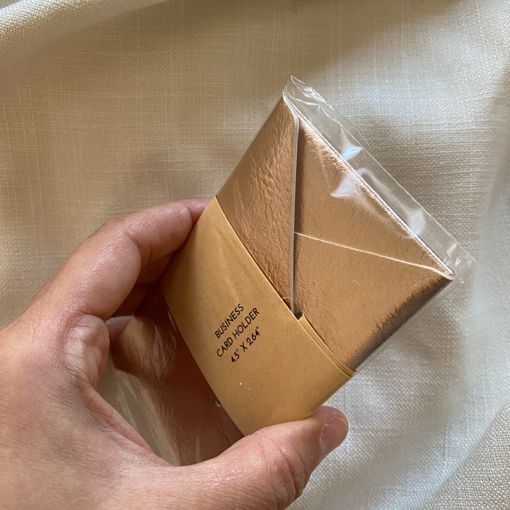PAPER SOURCE ROSE GOLD BUSINESS CARD HOLDER ENVELOPE SHAPE NEW - Picture 2 of 2